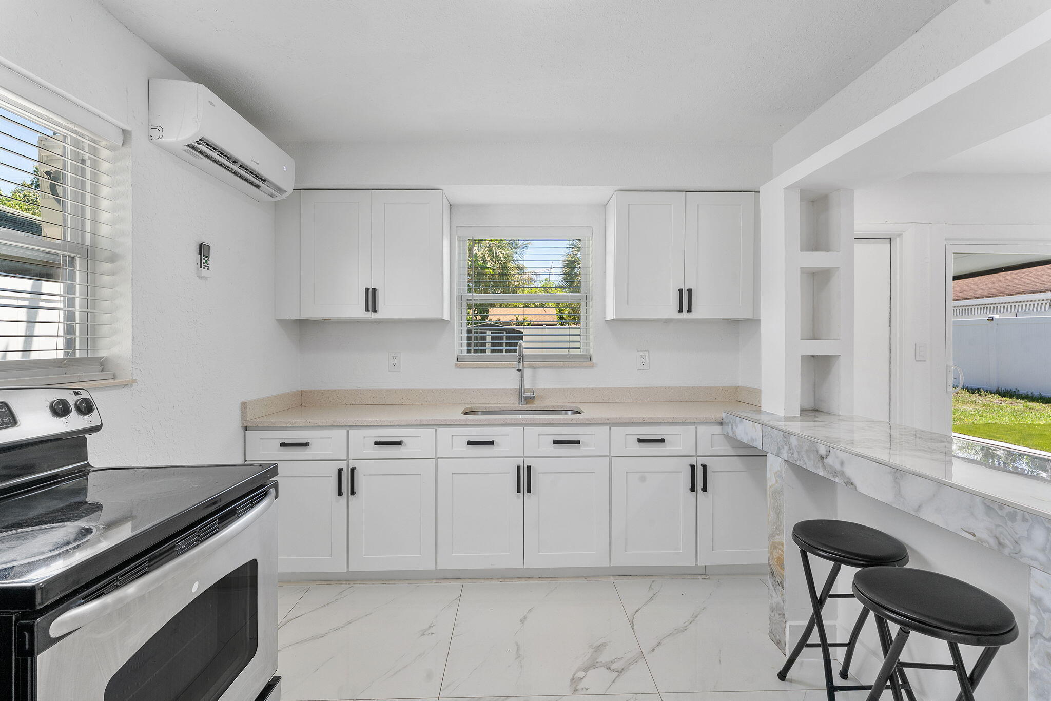 LAKE WORTH TOWN OF - Residential