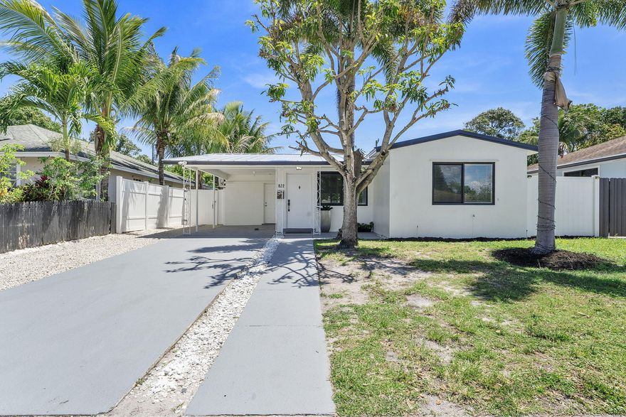 Charming single-story home in the heart of Lake Worth! This 3-bedroom, 1-bath property offers 1,239 sq ft of living space with NO HOA. Features include a new metal roof (2026), 4 newer wall A/C units, and included appliances: washer, dryer, range/oven, and refrigerator. Spacious layout with great natural light. Excellent opportunity for homeowners or investors. Conveniently located minutes from downtown Lake Worth Beach, shops, restaurants, parks, golf, I-95, Palm Beach International Airport, and the beach. Ideal for first-time buyers, seasonal residents, or rental income potential. Move-in ready and easy to show!