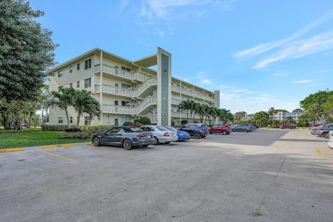 A home in Deerfield Beach