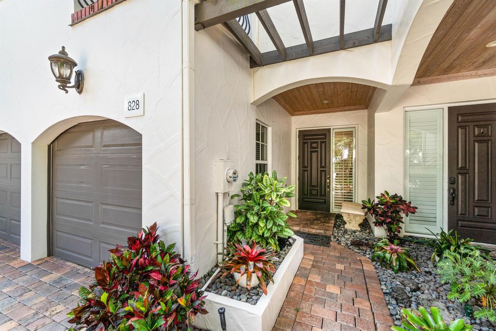 Photo of 828 Estuary Way, Delray Beach, FL 33483 (MLS # R11120990)