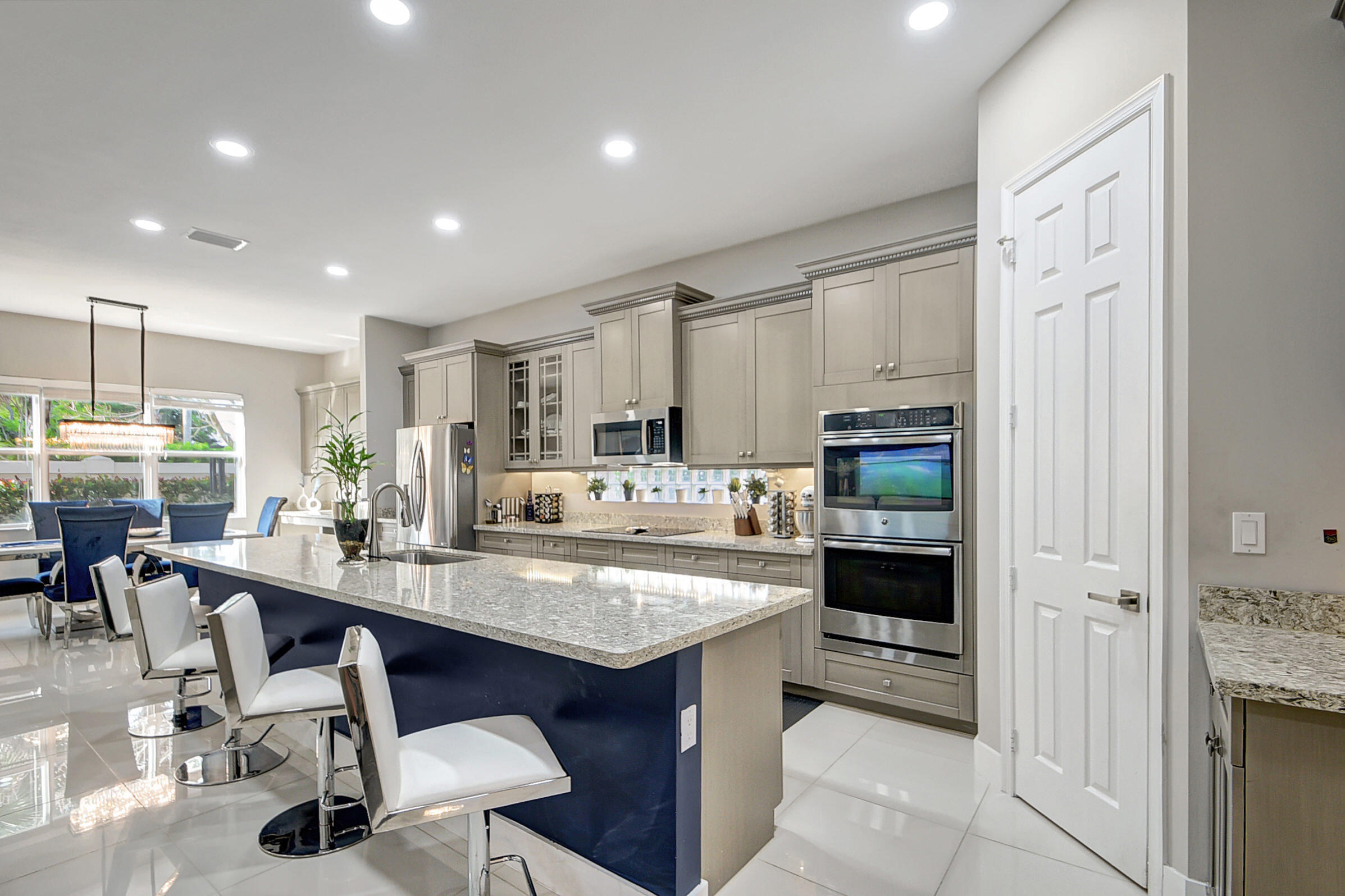 DILLRUN ESTATES - Residential Lease