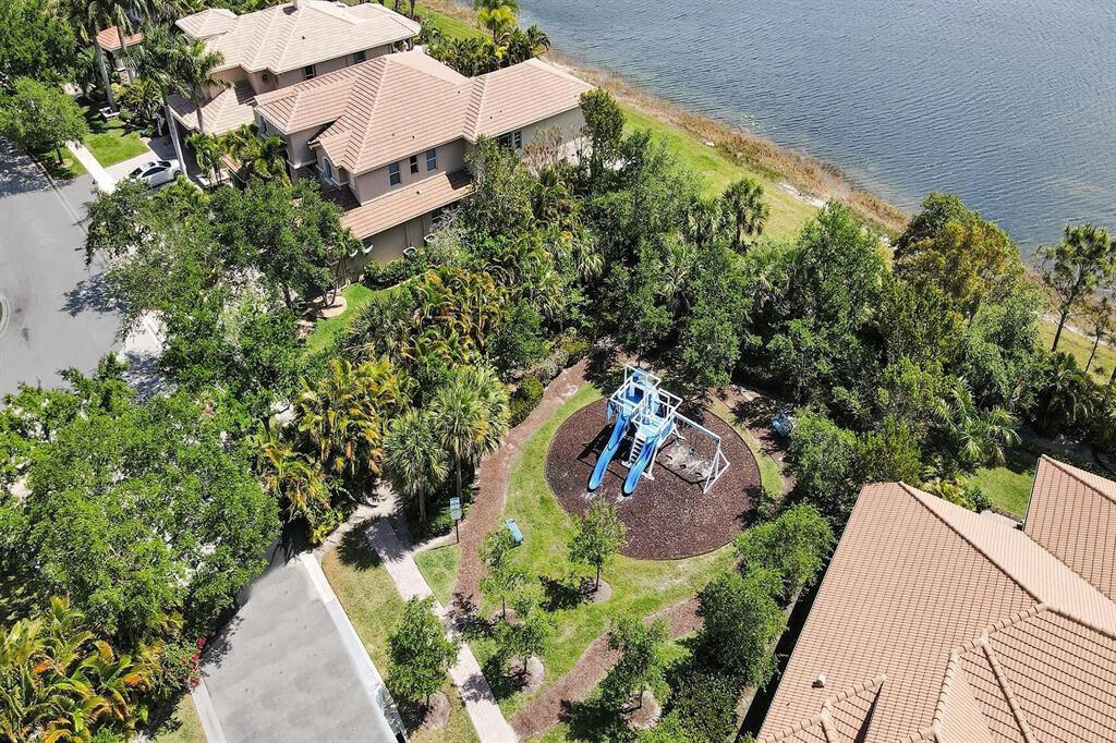 DILLRUN ESTATES - Residential Lease