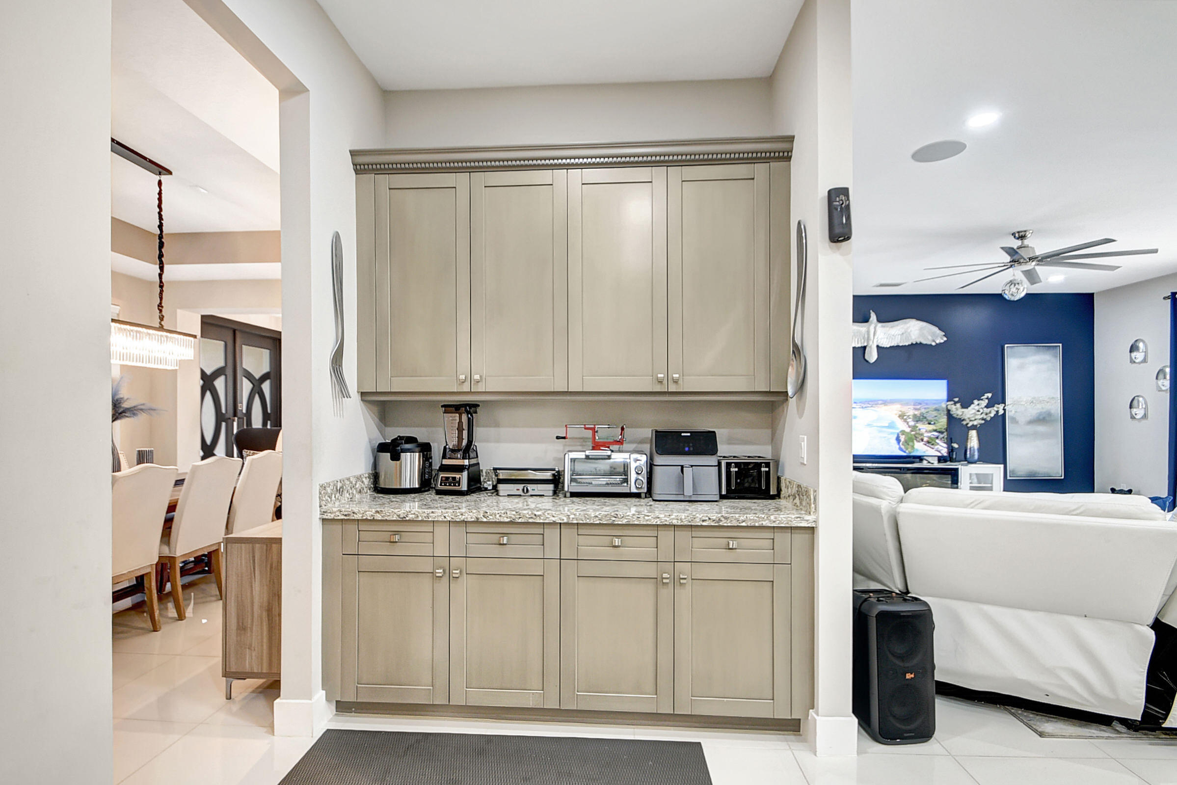 DILLRUN ESTATES - Residential Lease