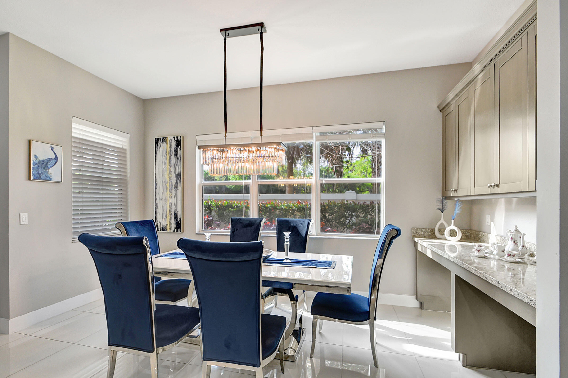 DILLRUN ESTATES - Residential Lease