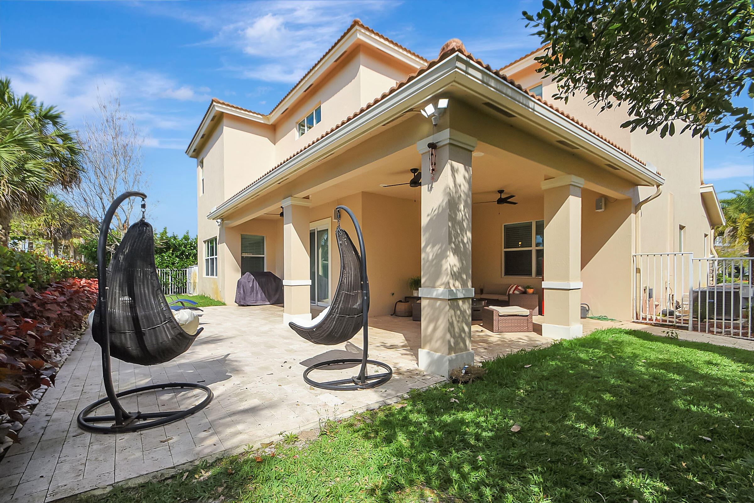 DILLRUN ESTATES - Residential Lease