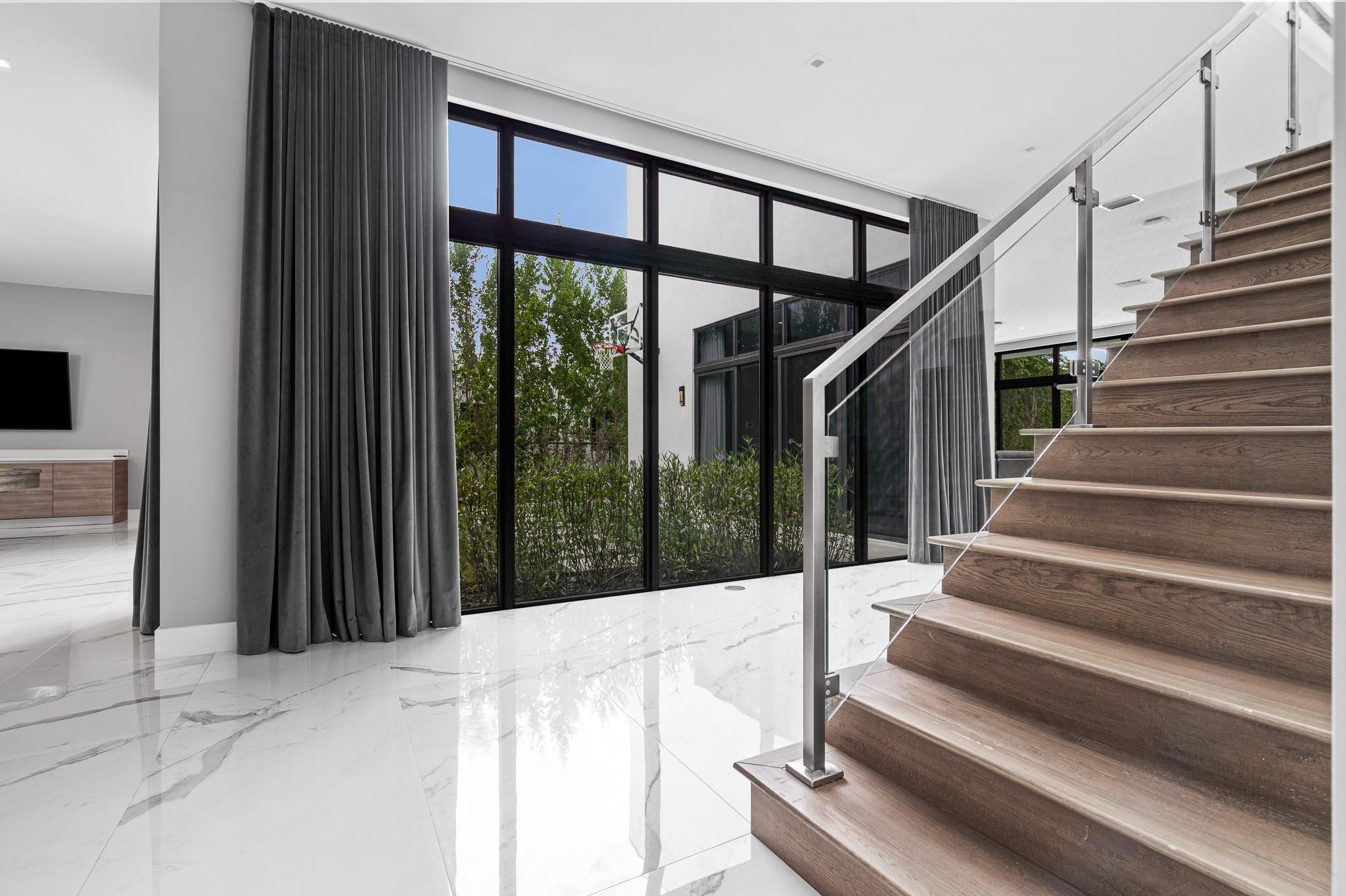 WESTON ESTATES - Residential
