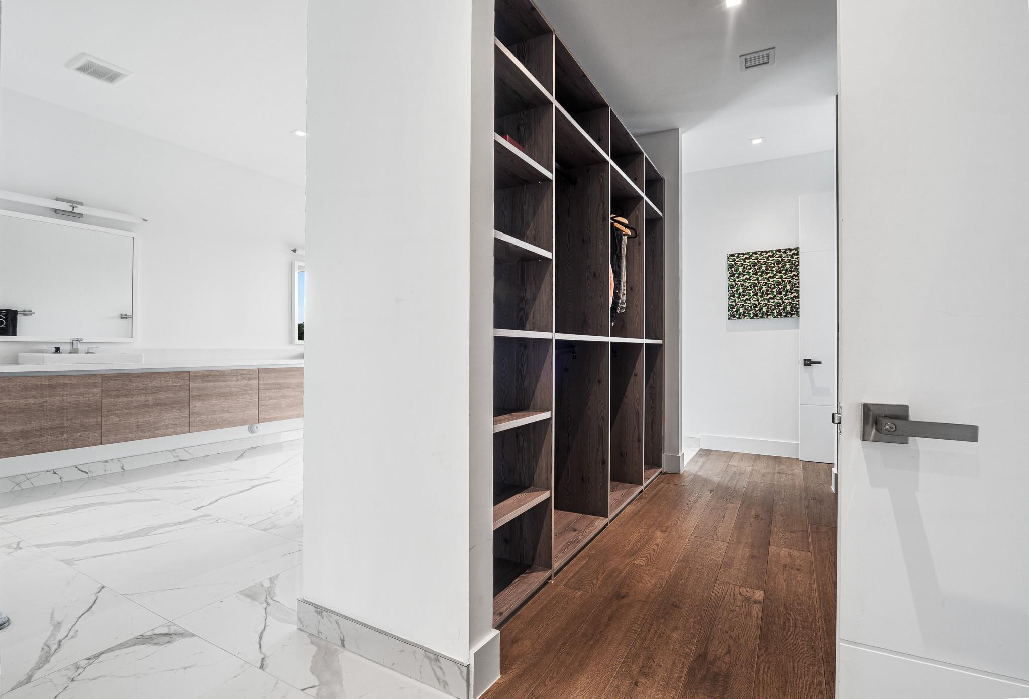 WESTON ESTATES - Residential