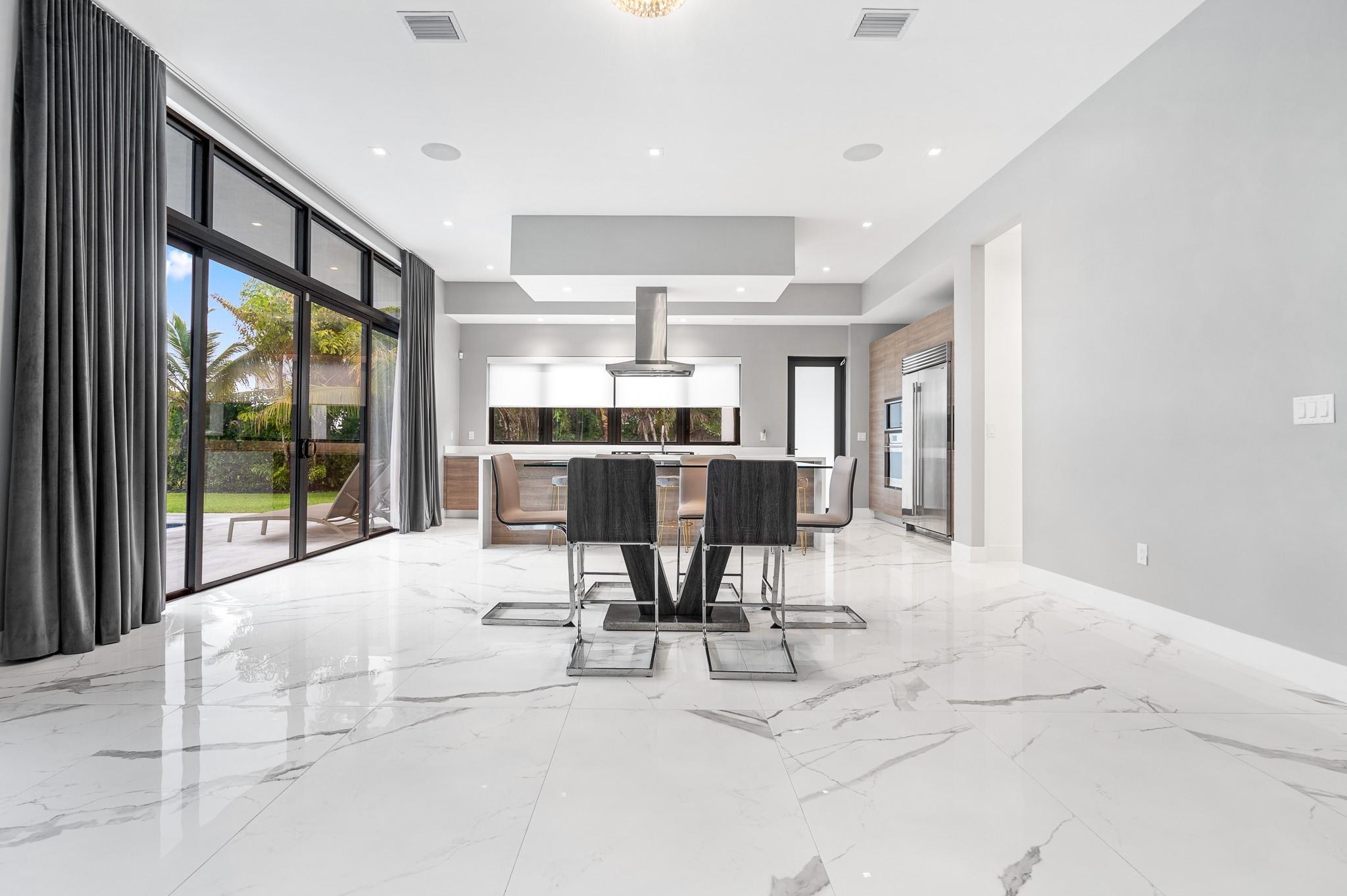 WESTON ESTATES - Residential