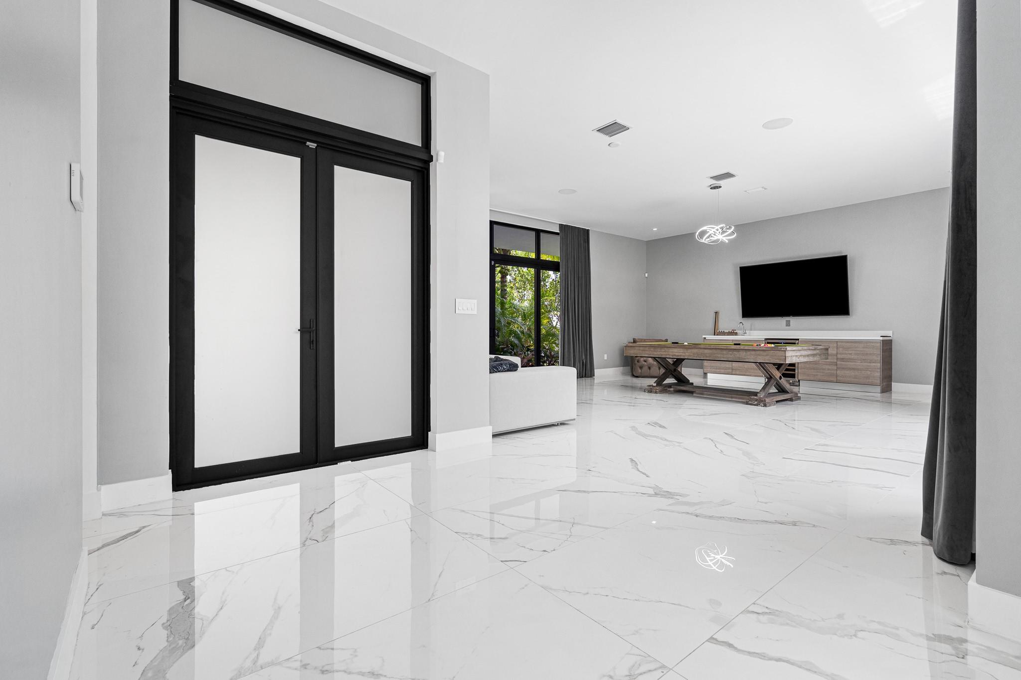 WESTON ESTATES - Residential