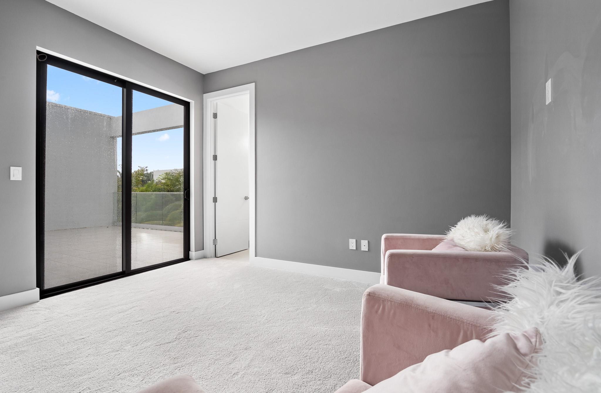 WESTON ESTATES - Residential