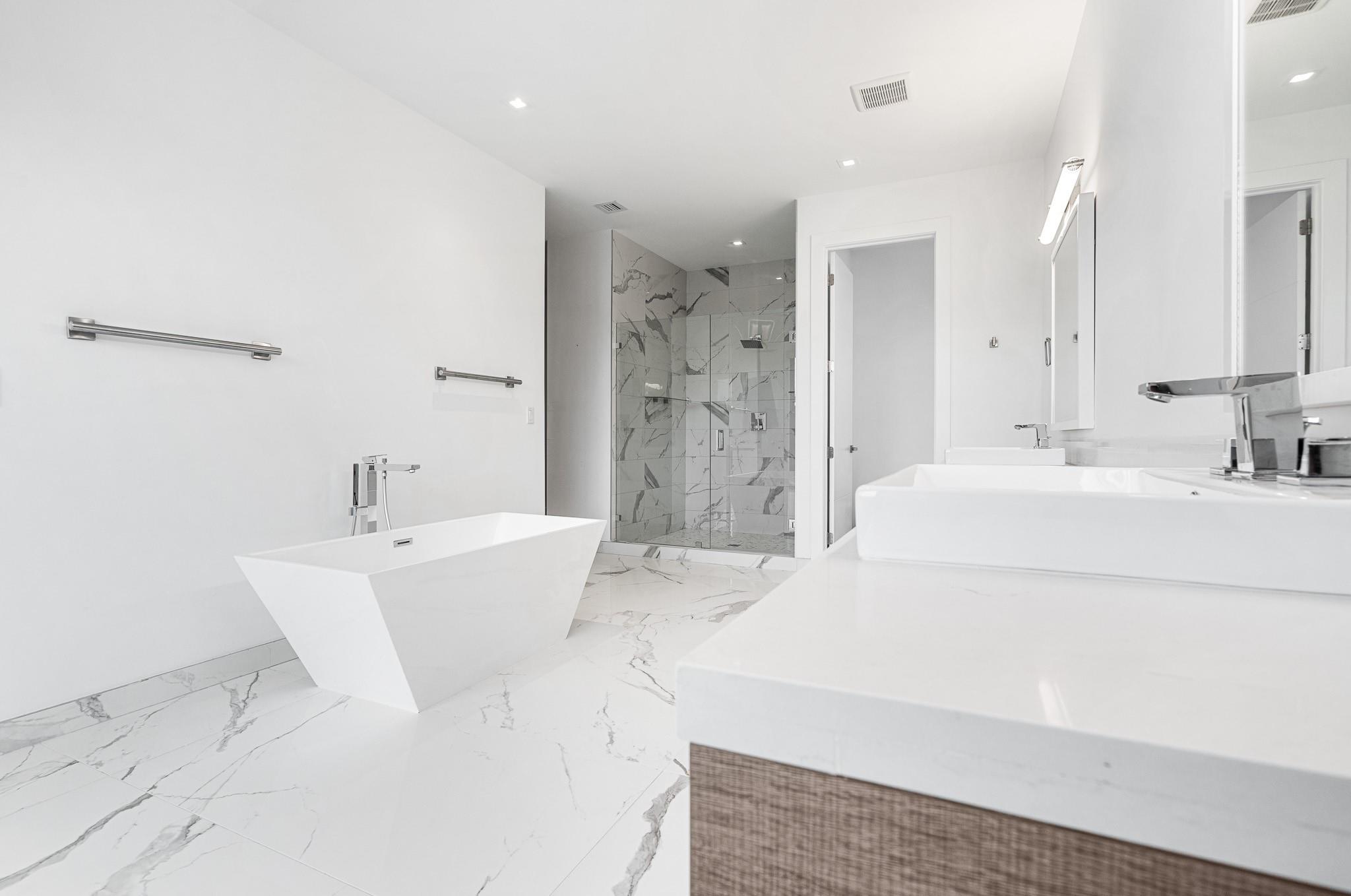 WESTON ESTATES - Residential