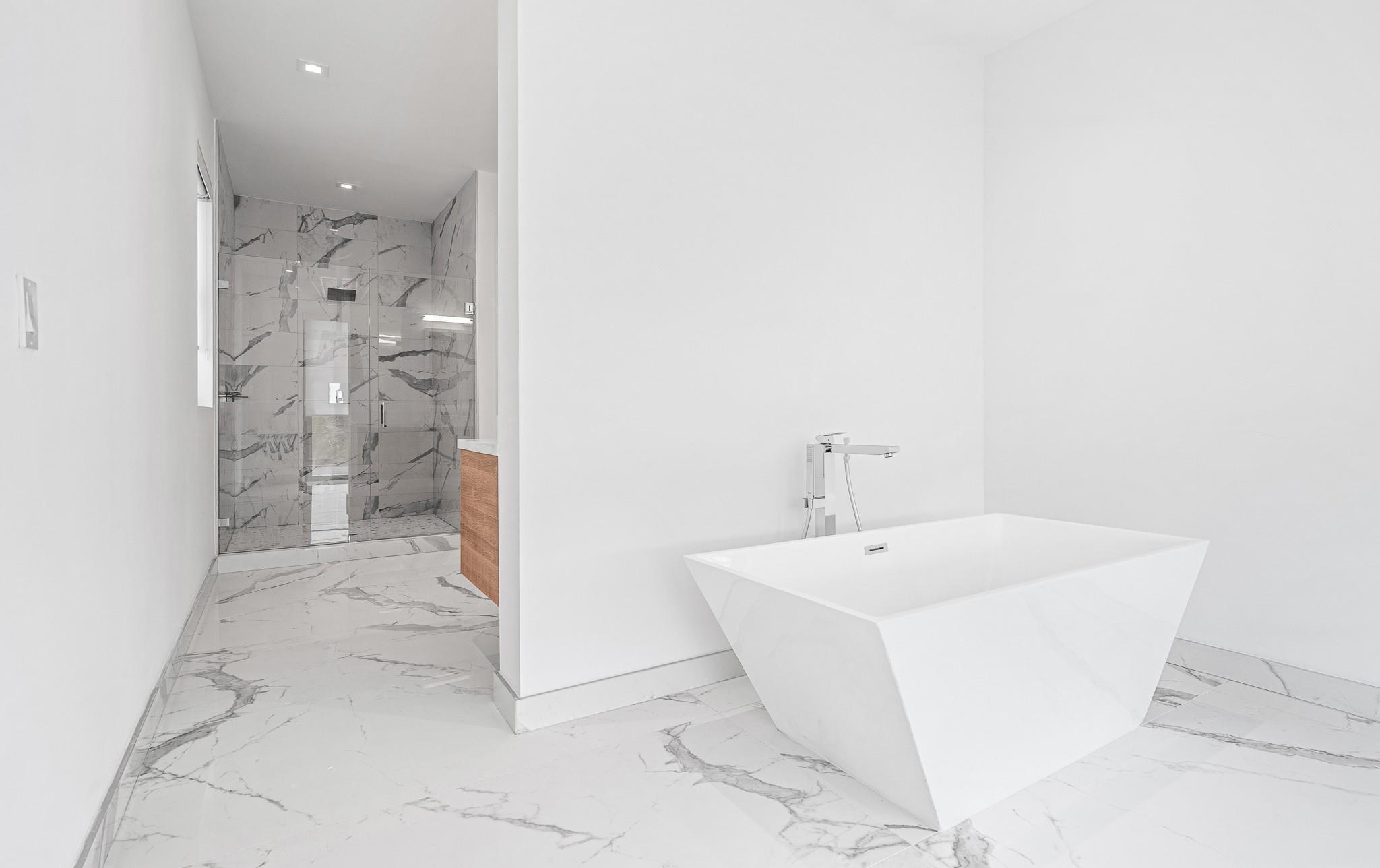 WESTON ESTATES - Residential