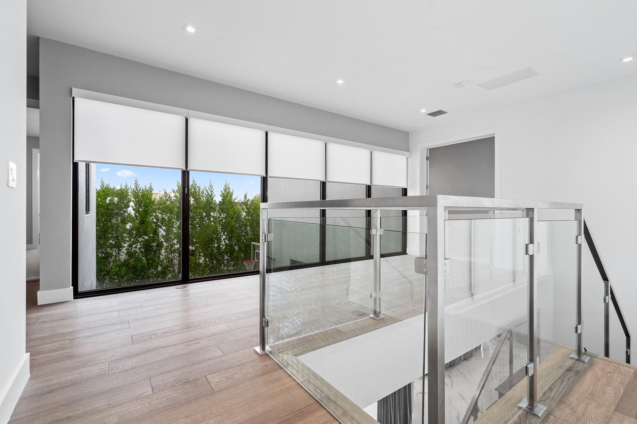 WESTON ESTATES - Residential