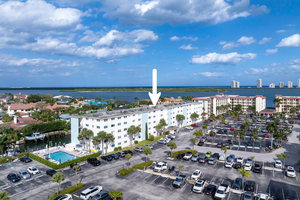 Photo of 109 Paradise Harbour Boulevard #505, North Palm Beach, FL 33408 (MLS # R10960194)