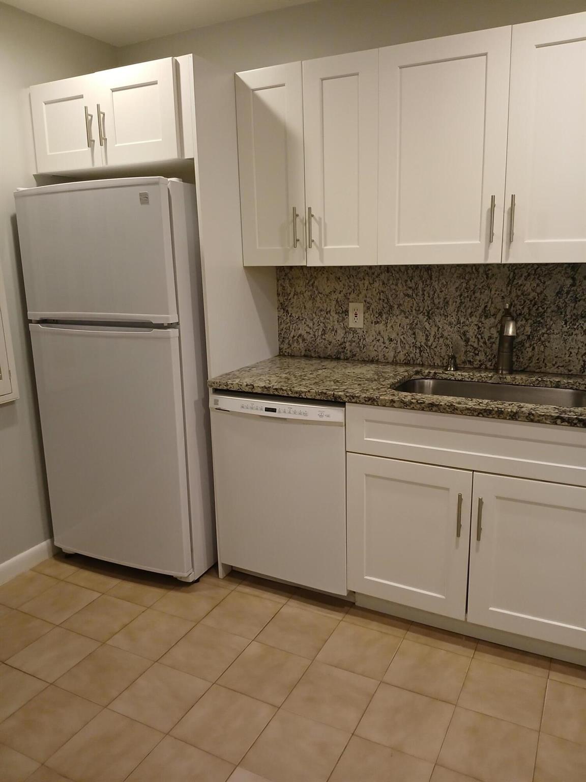 FOUNTAINS OF PALM BEACH CONDO 4 - Residential Lease