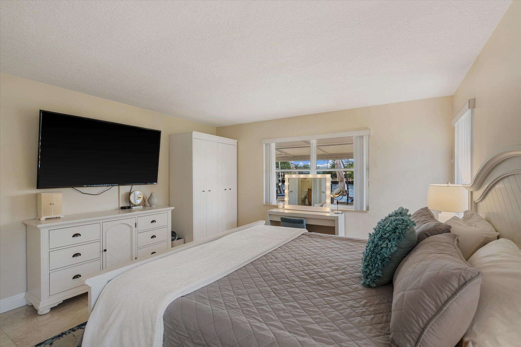 CYPRESS POINT - Residential