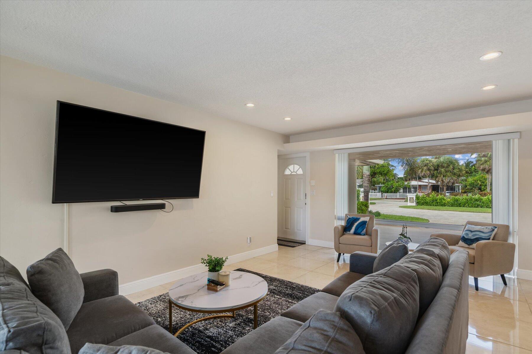 CYPRESS POINT - Residential