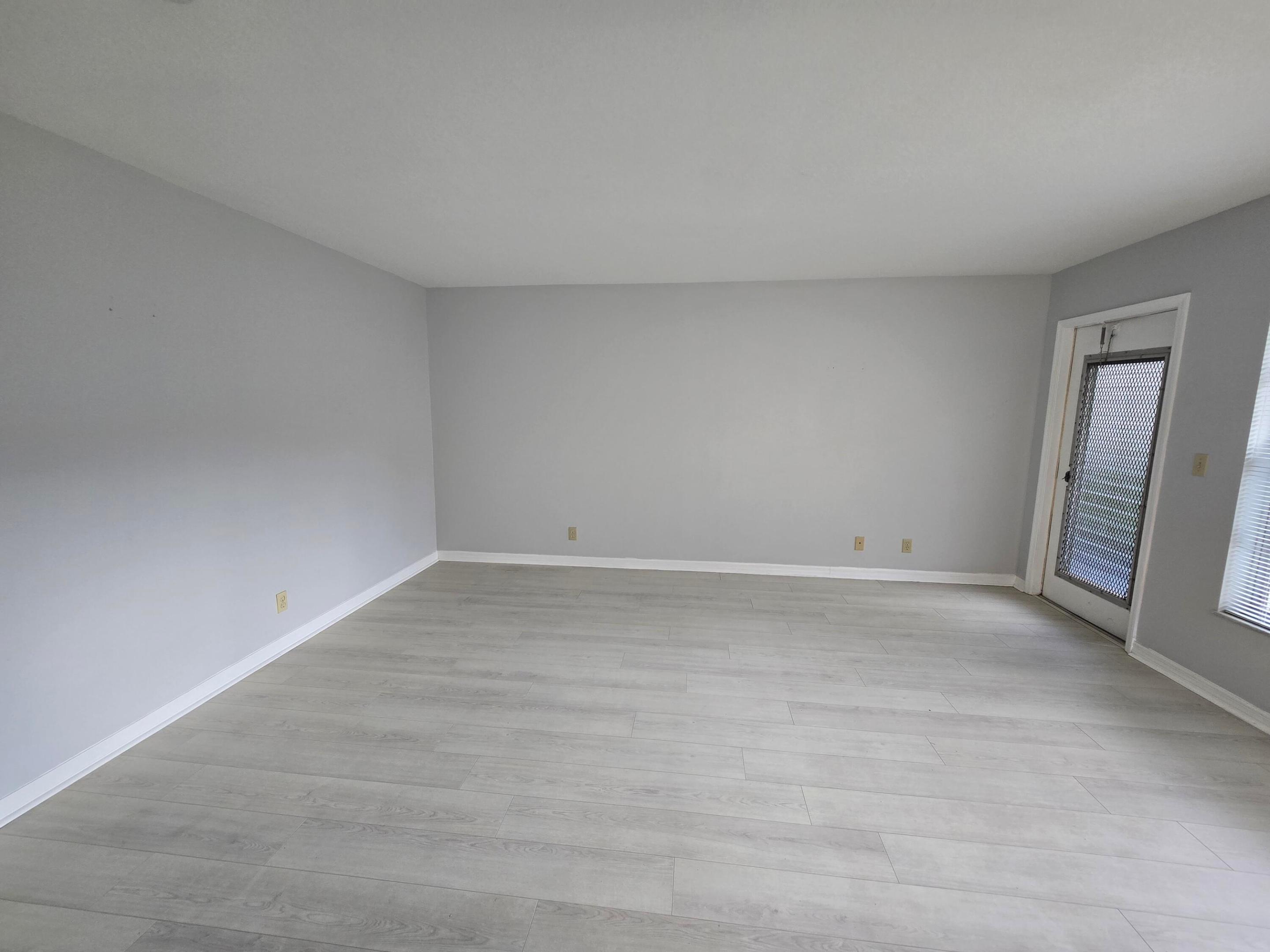 VISTA ROYALE PHASE IV BLDGS 83-111 - Residential