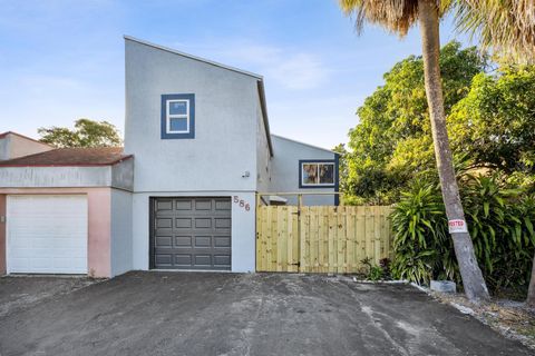 586 NW 46th Ave Delray Beach FL 33445