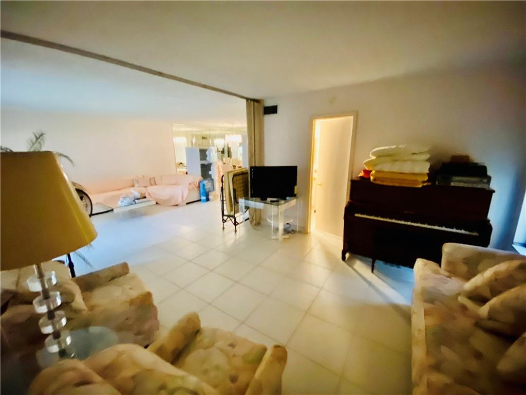 LAS VISTAS - Residential