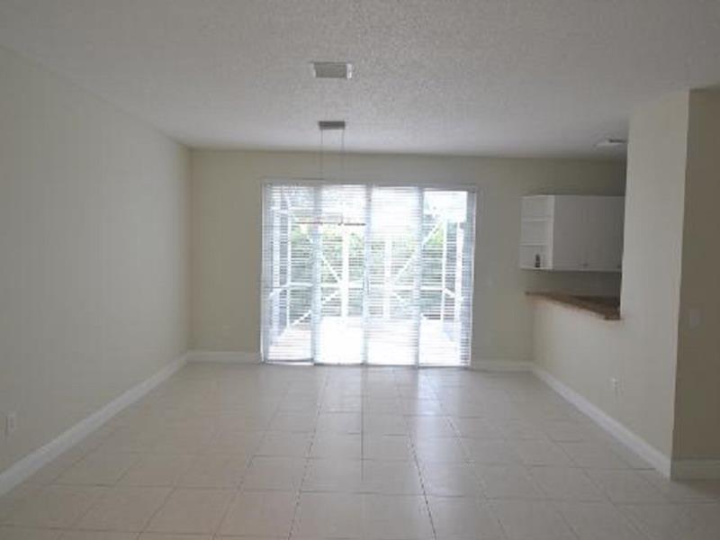 TOWNGATE - Residential Lease