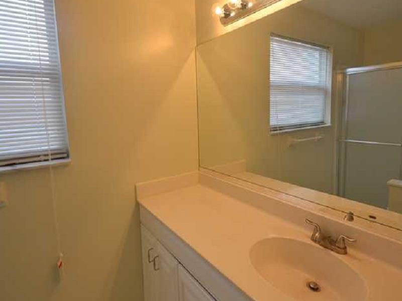 TOWNGATE - Residential Lease