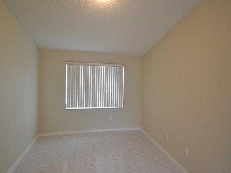 TOWNGATE - Residential Lease