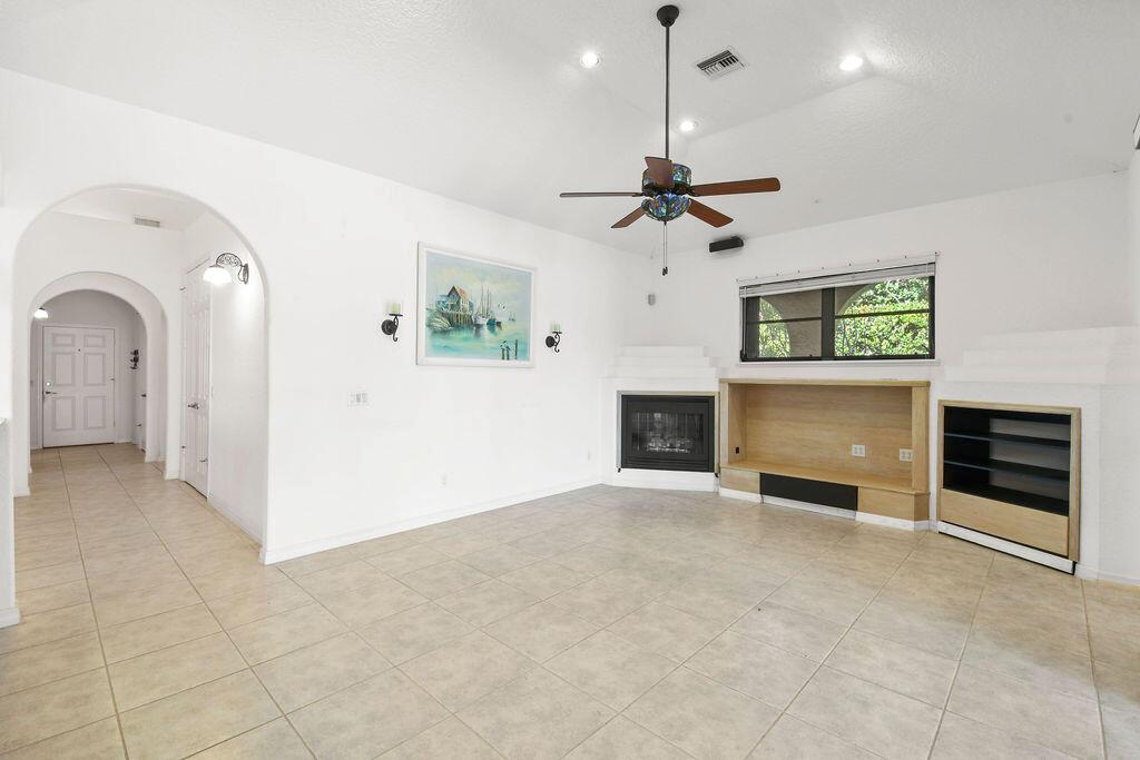 LOST LAKE -  HOBE SOUND - Residential