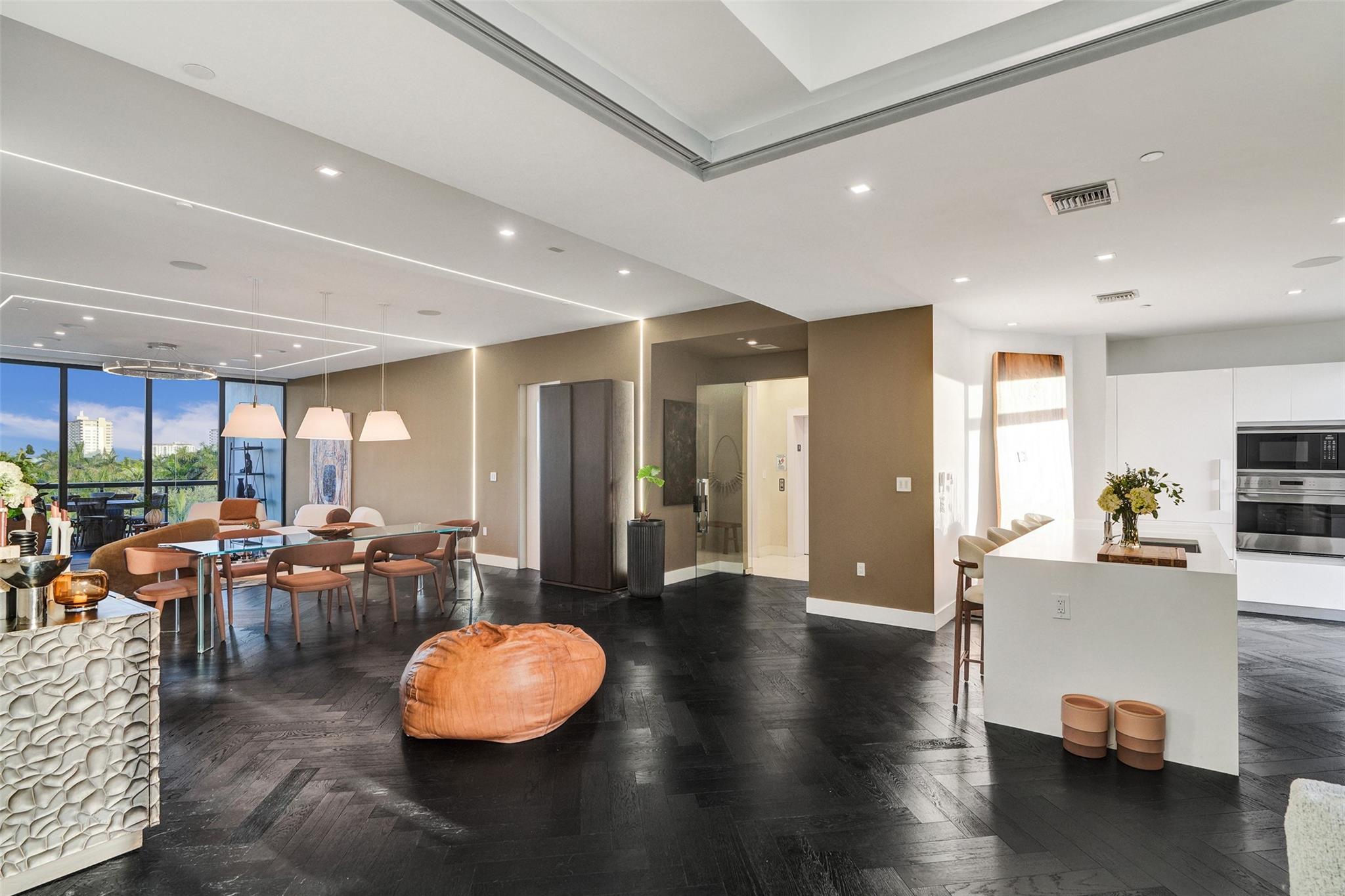 20 Isle Of Venice Dr PH2