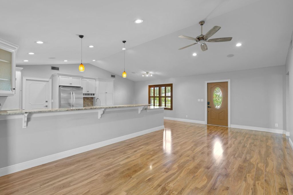 Photo of 18312 SE Eagle Lane, Jupiter, FL 33469 (MLS # R11013712)