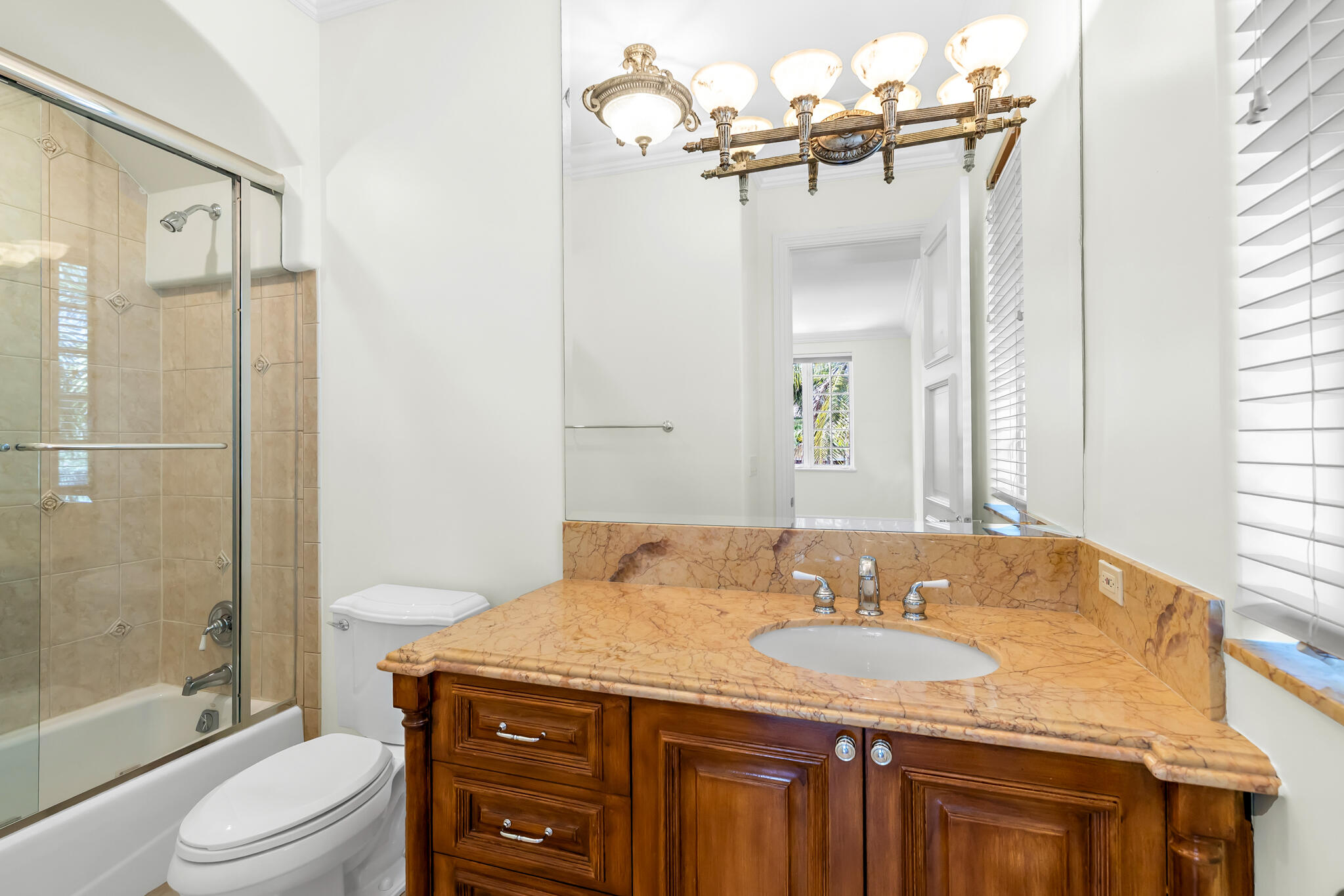 VENETIAN ISLES 1ST SEC - Residential