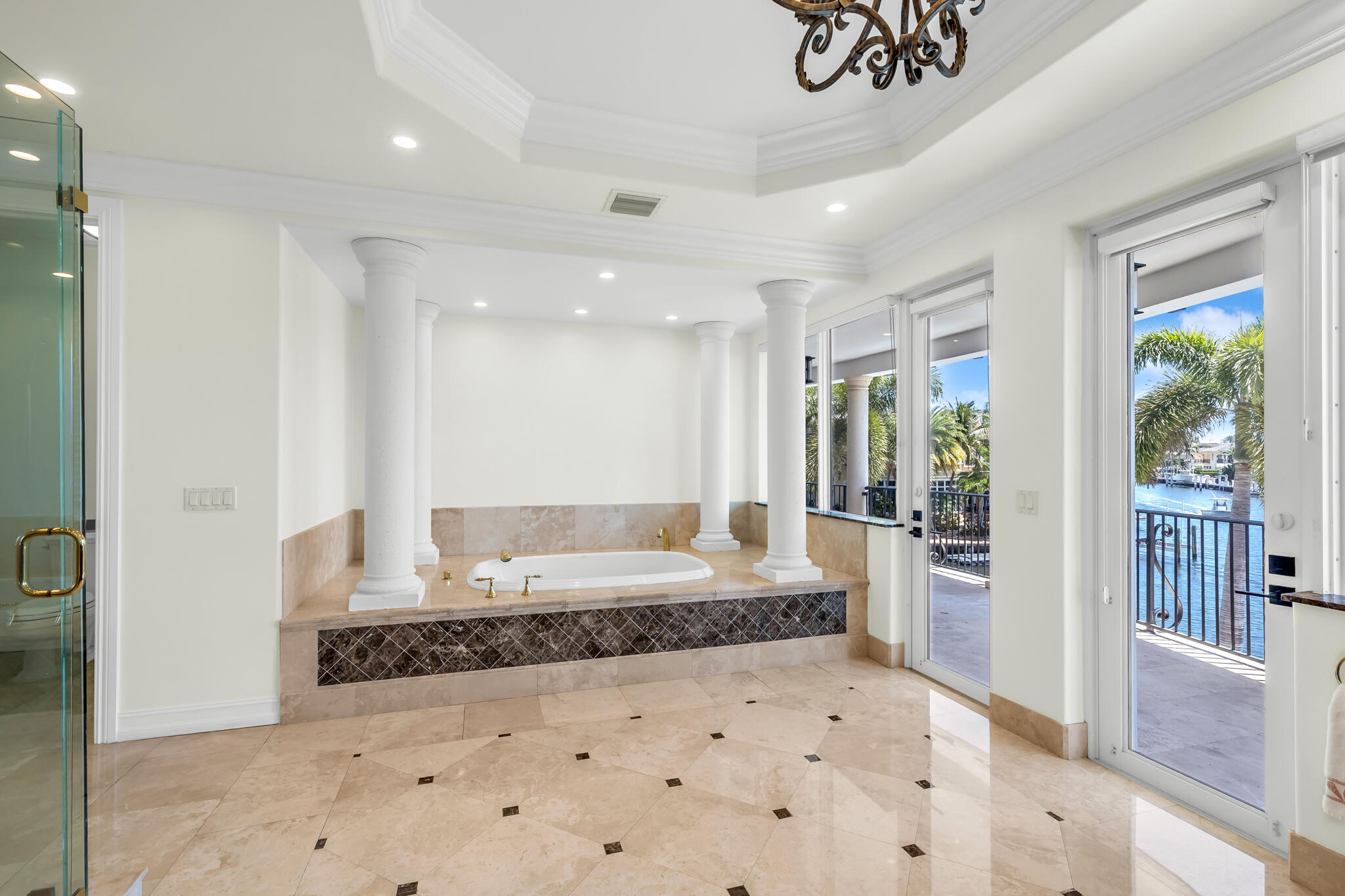 VENETIAN ISLES 1ST SEC - Residential