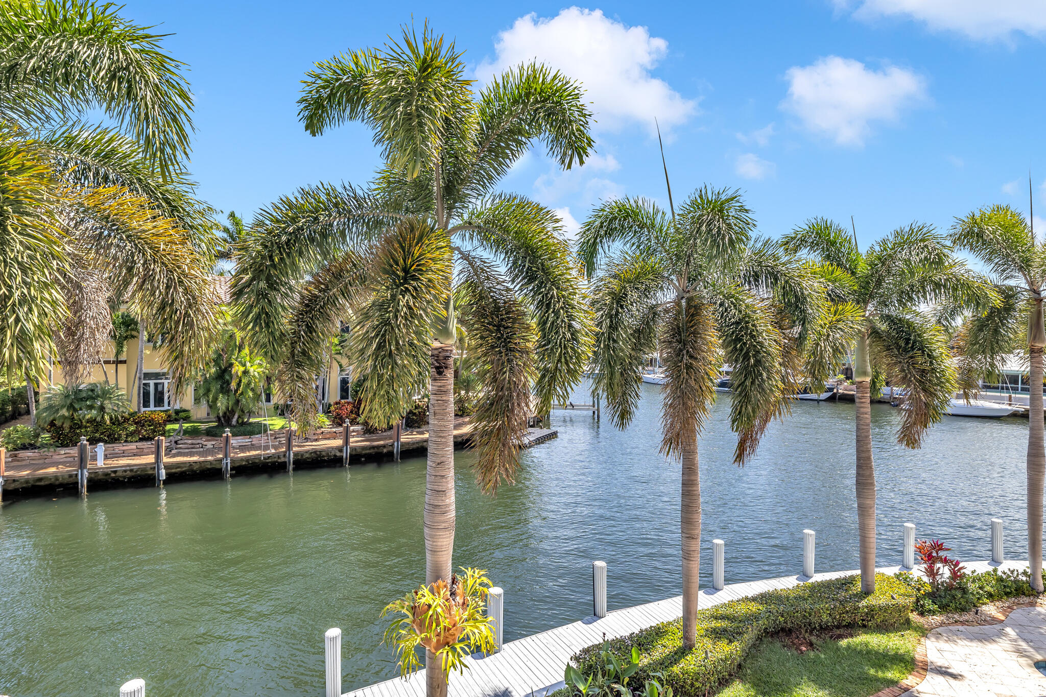 VENETIAN ISLES 1ST SEC - Residential