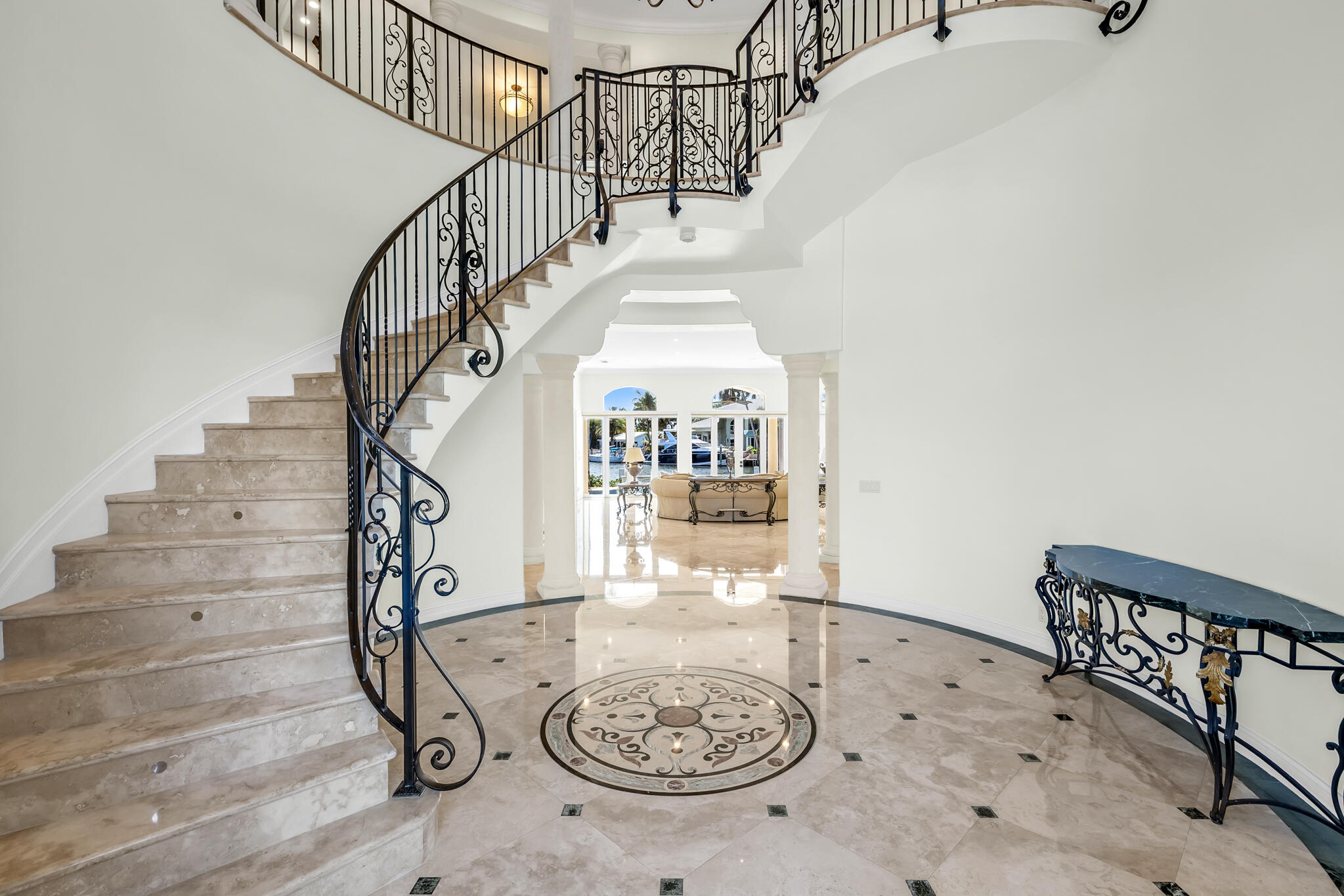 VENETIAN ISLES 1ST SEC - Residential