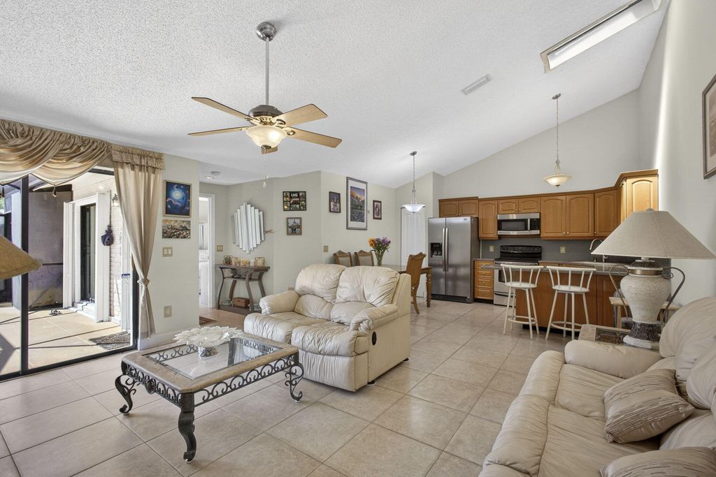 Photo of 5662 Golden Eagle Circle, Palm Beach Gardens, FL 33418 (MLS # B26007748)