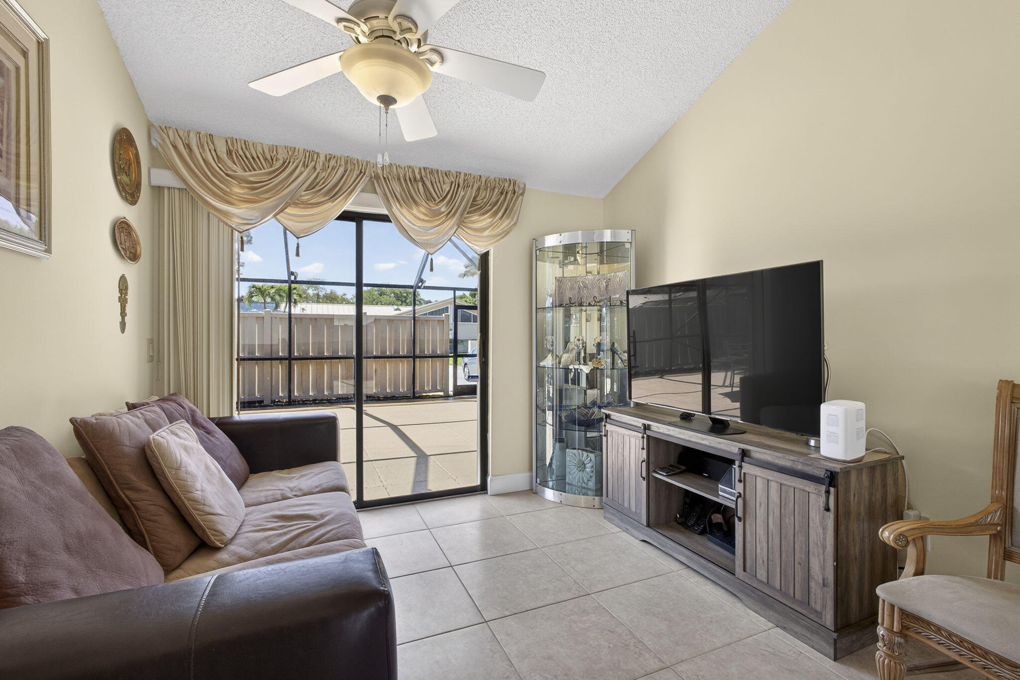 WESTWOOD GARDENS 1 - Residential