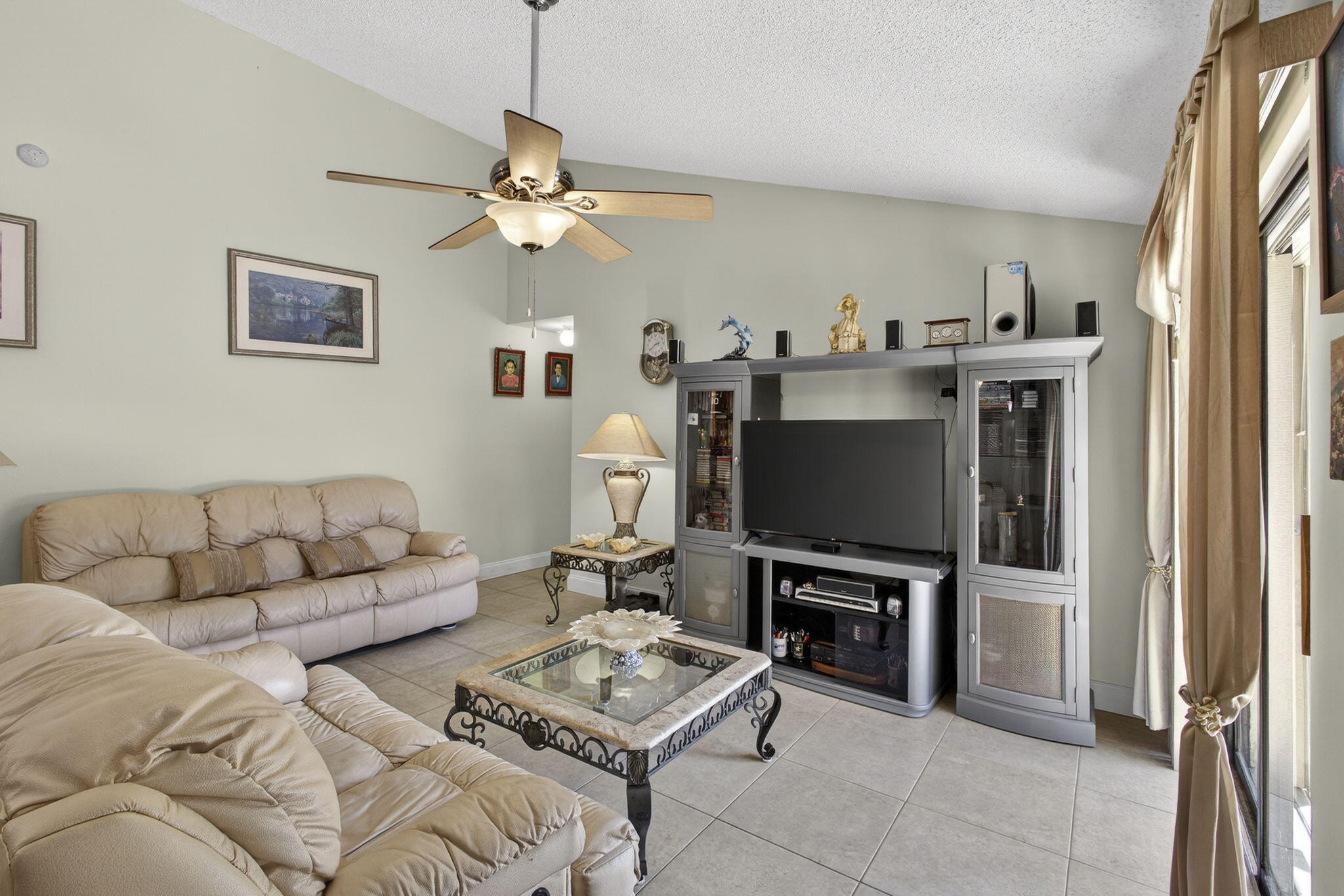 WESTWOOD GARDENS 1 - Residential