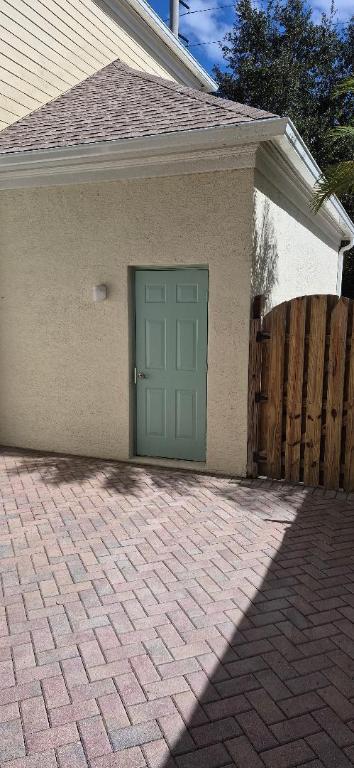 BOTANICA - Residential Lease