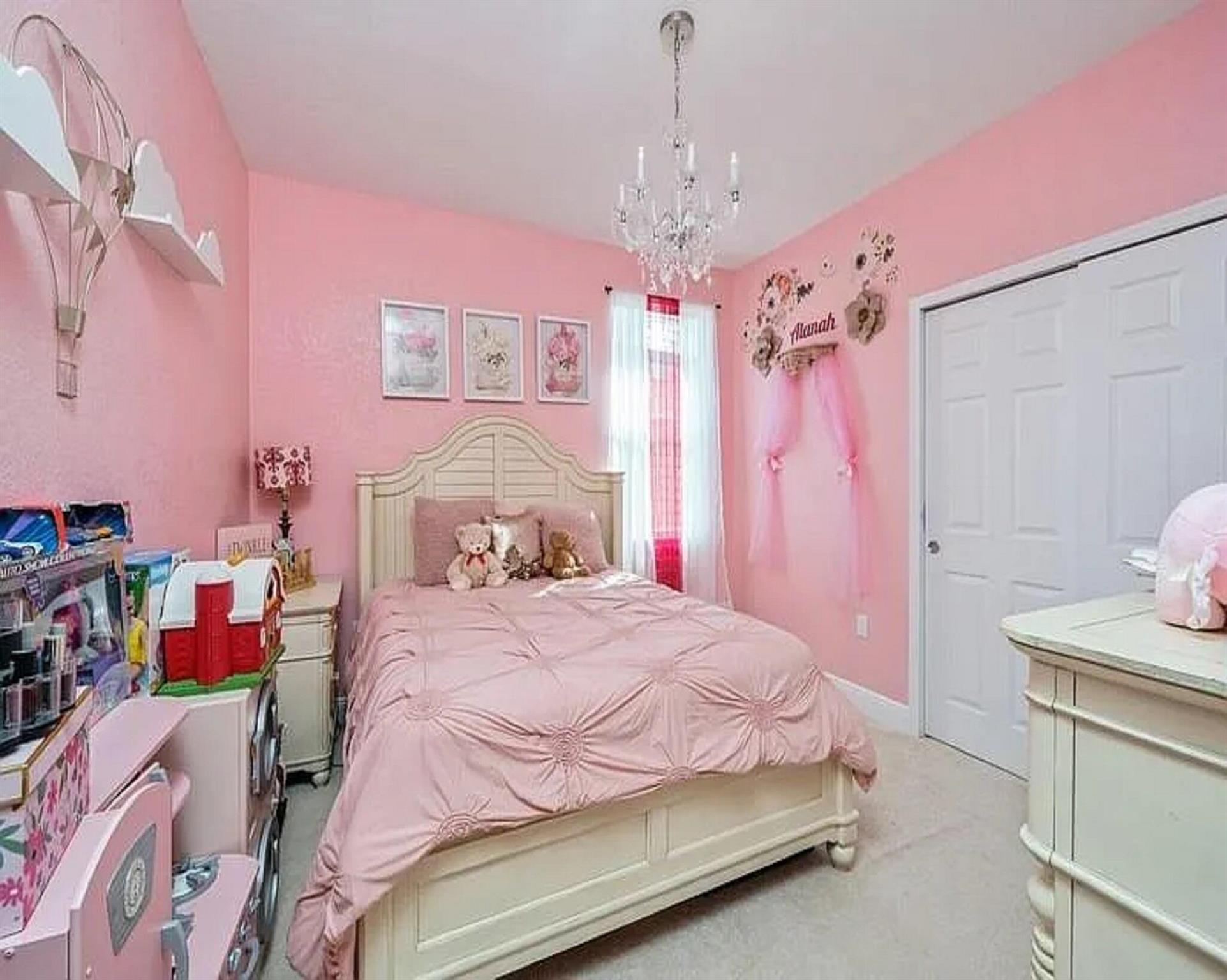 VIZCAYA FALLS PLAT 2 - Residential