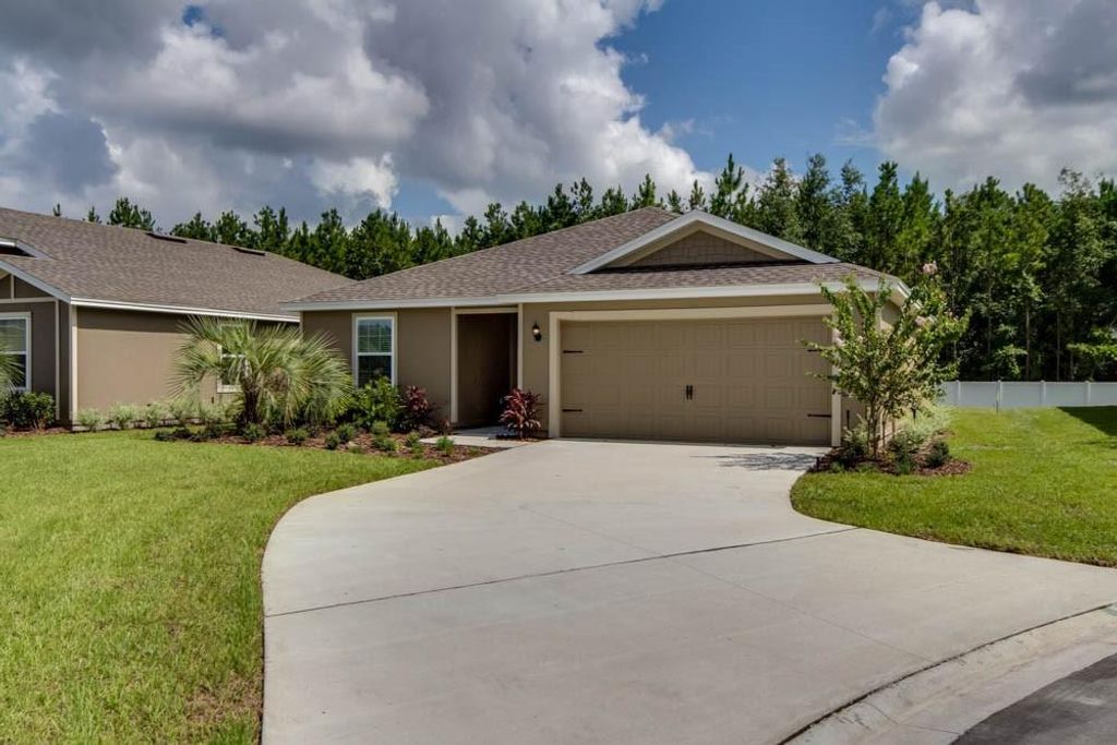 Photo of 5521 Fantasy Dr, Fort Pierce, FL 34947 (MLS # F10377908)
