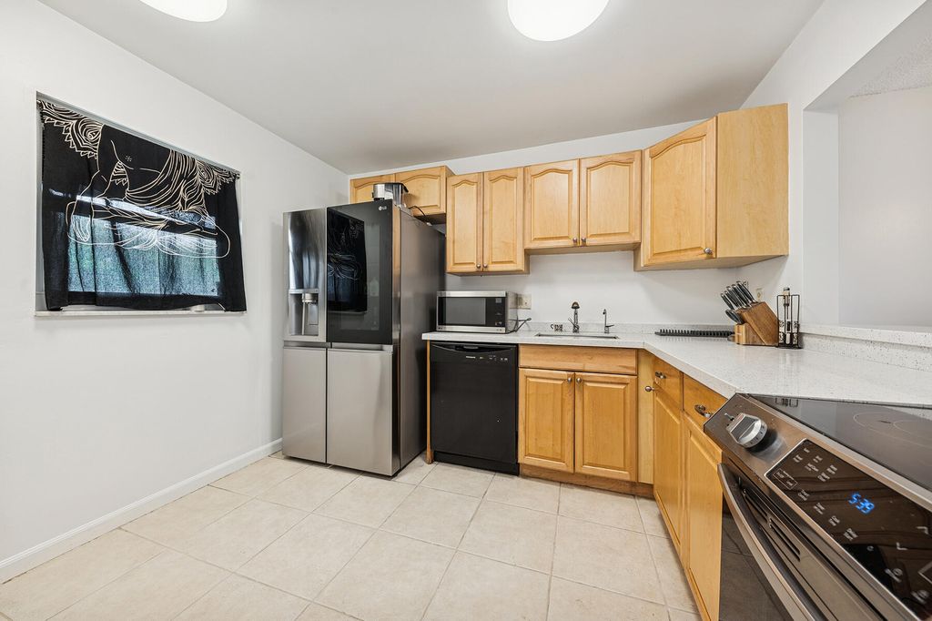 Photo of 2700 Fiore Way #211, Delray Beach, FL 33445 (MLS # R11139513)
