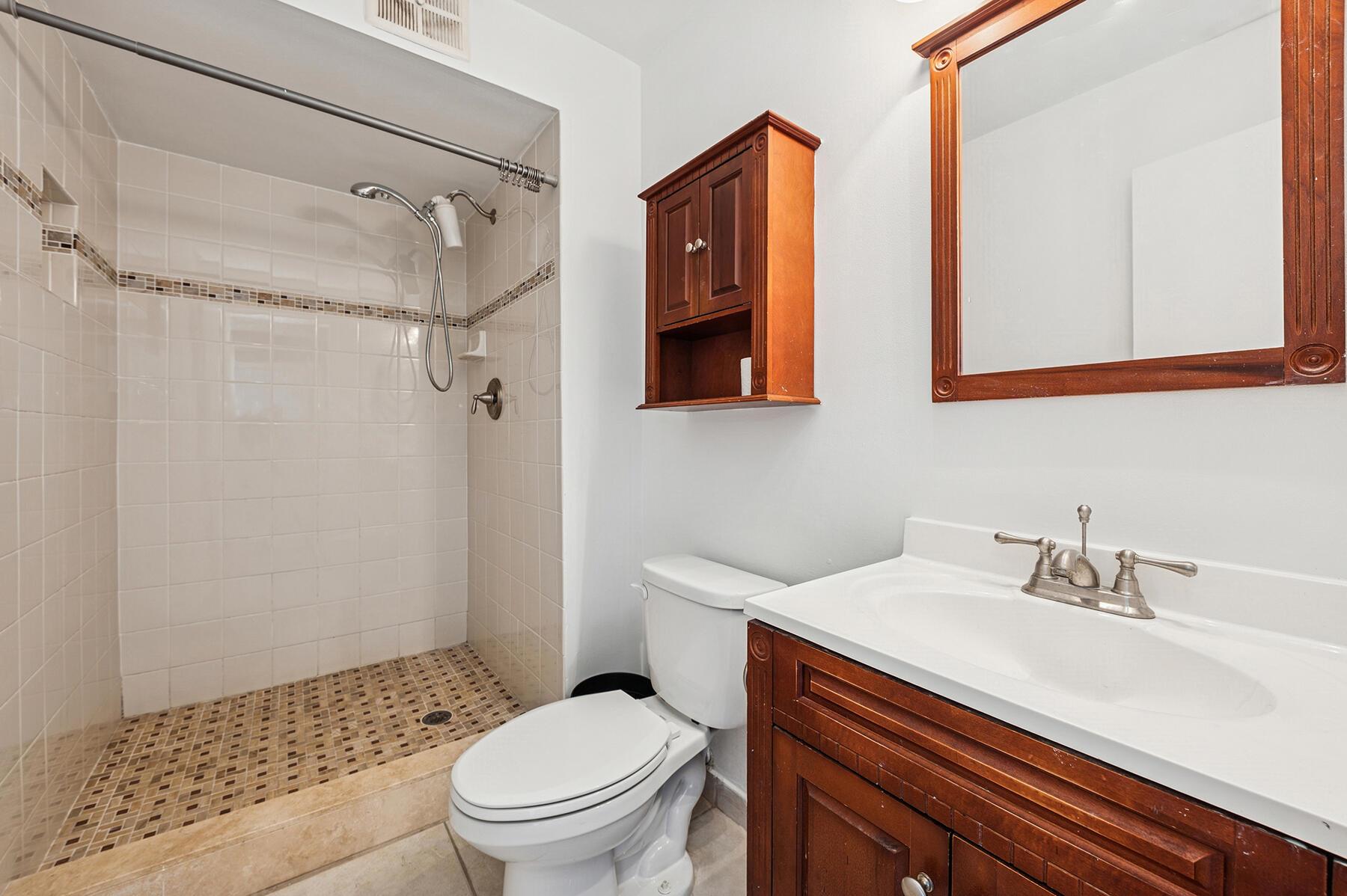 LAGO DEL REY CONDO - Residential