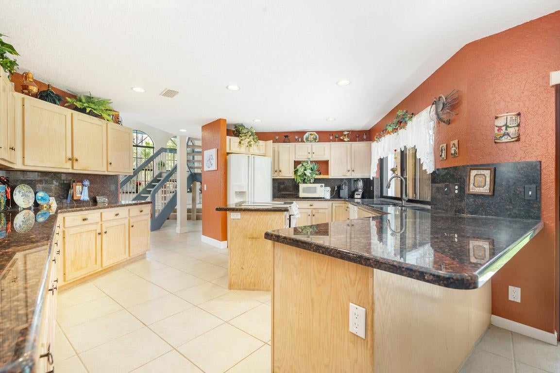 Palm Beach Gardens, Florida, 33418, United States, 4 Bedrooms Bedrooms, ,4 BathroomsBathrooms,Residential,Contingent,2024524
