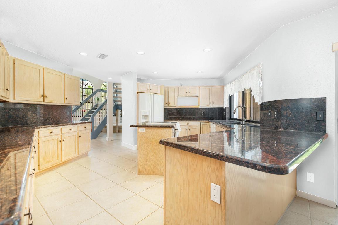 Palm Beach Gardens, Florida, 33418, United States, 4 Bedrooms Bedrooms, ,4 BathroomsBathrooms,Residential,Contingent,2024524