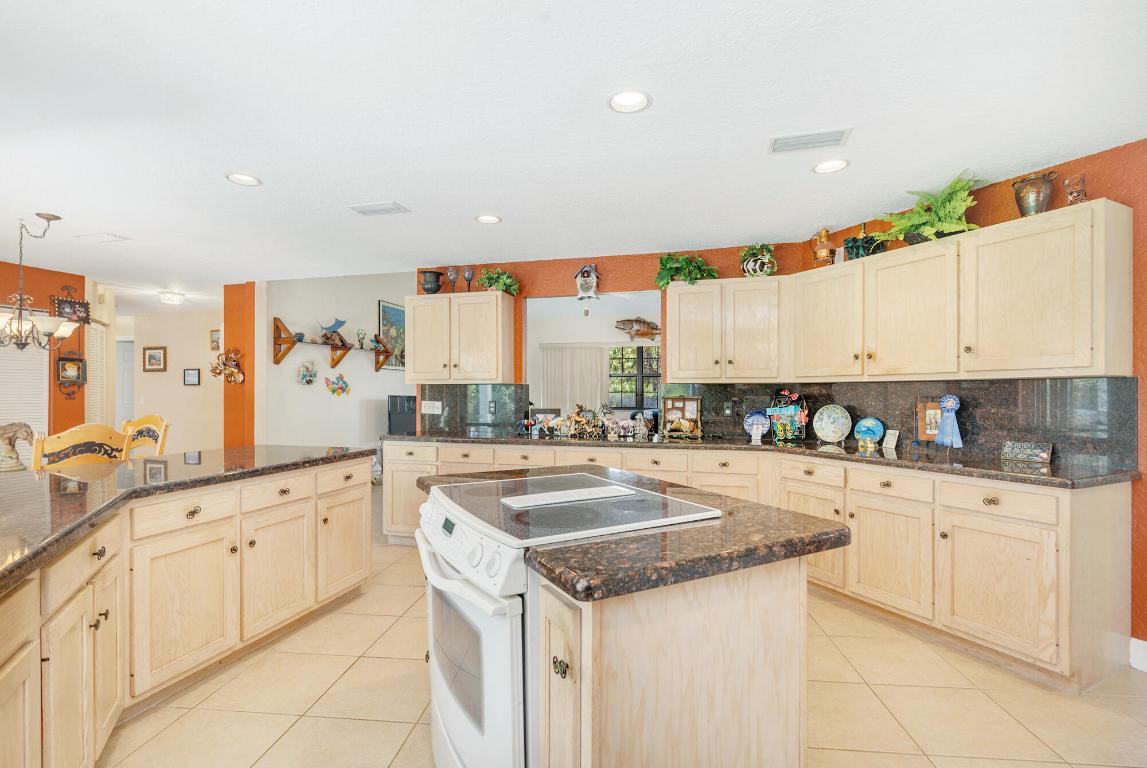 Palm Beach Gardens, Florida, 33418, United States, 4 Bedrooms Bedrooms, ,4 BathroomsBathrooms,Residential,Contingent,2024524