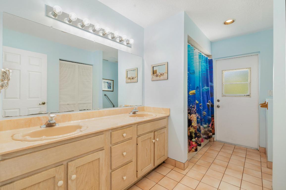 Palm Beach Gardens, Florida, 33418, United States, 4 Bedrooms Bedrooms, ,4 BathroomsBathrooms,Residential,Contingent,2024524