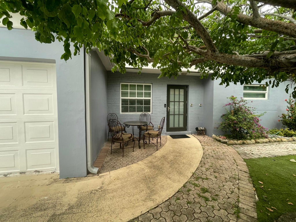 Photo of 3850 NE 12th Terrace, Pompano Beach, FL 33064 (MLS # B26036049)