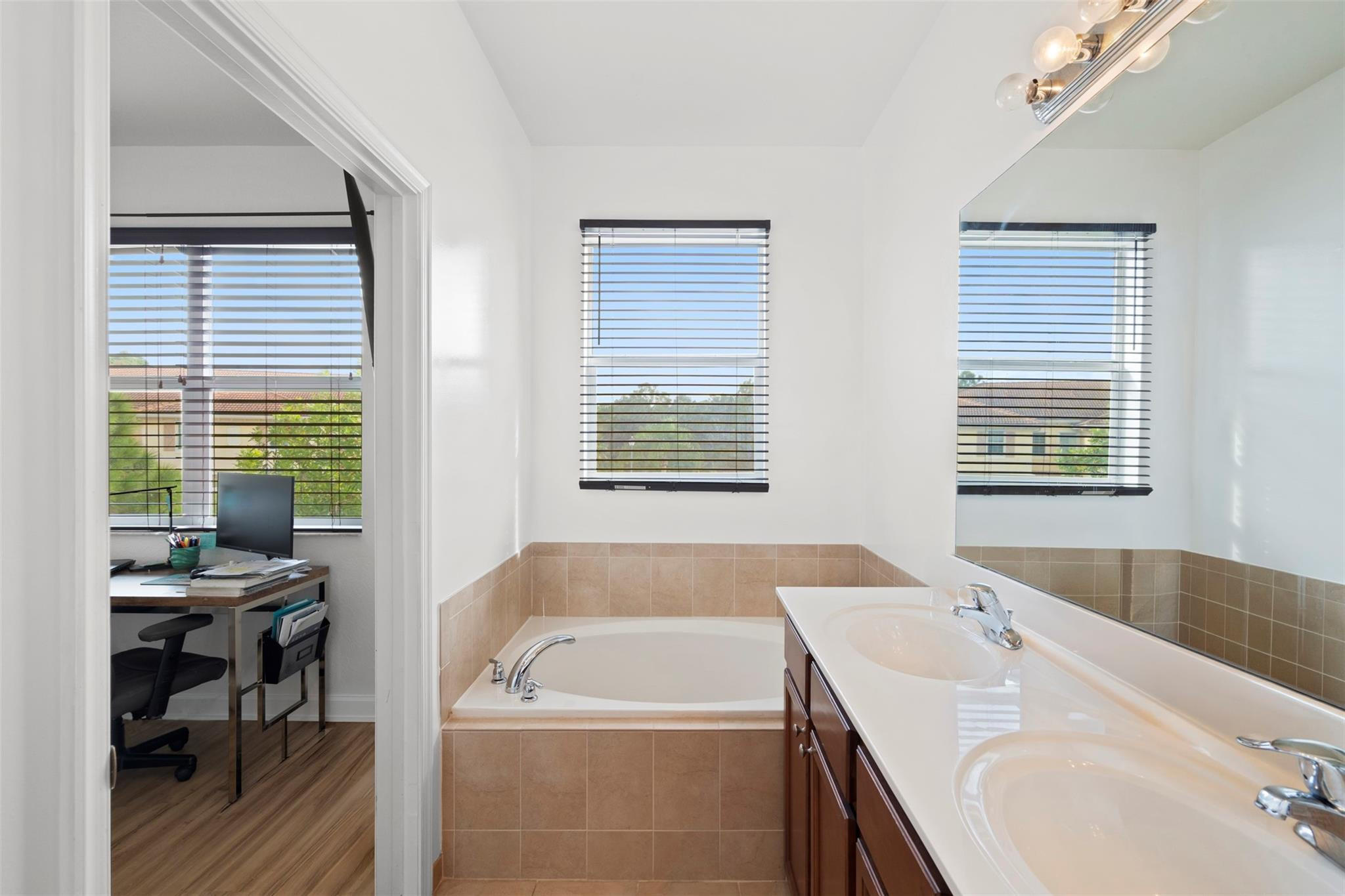 River Marina PUD Ph 3 & 5 - Residential Lease