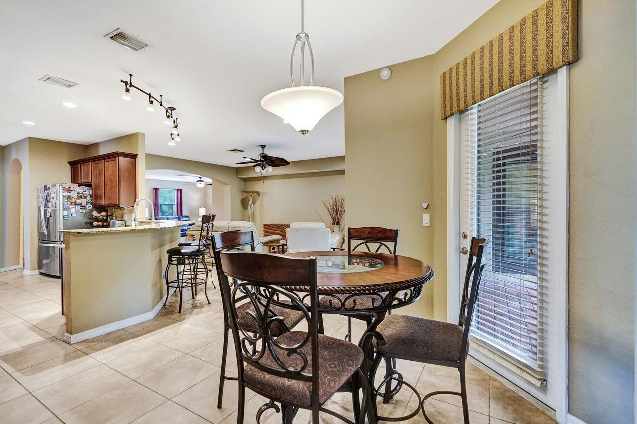 LYONS RANCHES - Residential Lease