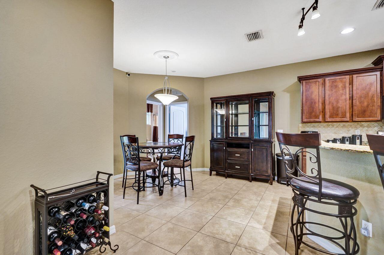 LYONS RANCHES - Residential Lease